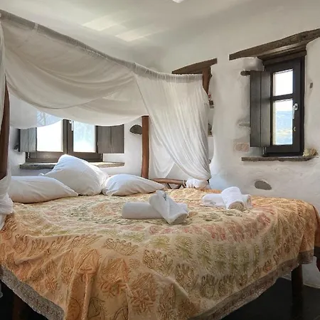 Wood & Stone - Paros Villa