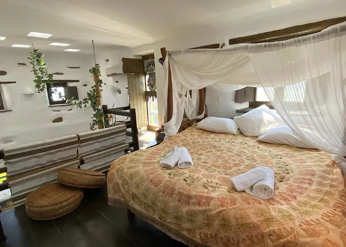 Wood & Stone - Paros